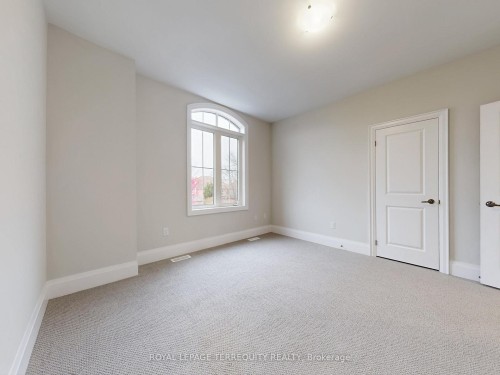 161 Cranberry Lane, Aurora, ON - Indoor Photo Showing Other Room
