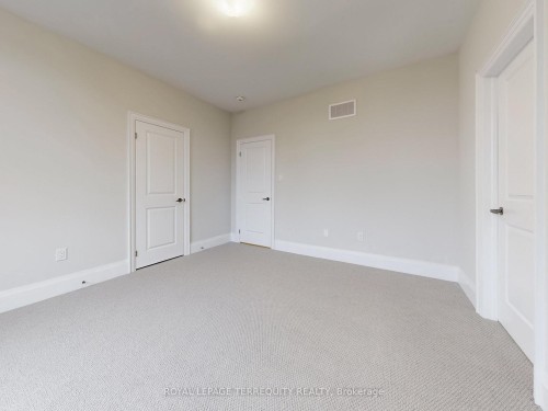161 Cranberry Lane, Aurora, ON - Indoor Photo Showing Other Room