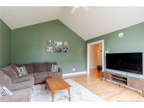 157 Bunker St, Fredericton, NB 