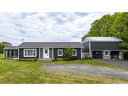 1236 Route 105  Southampton, NB E6G 1L3