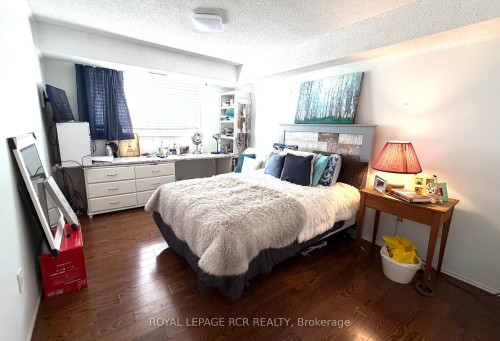 1011-40 William Roe Boulevard, Newmarket, ON - Indoor Photo Showing Bedroom