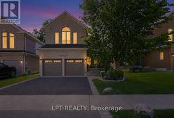 8 BURNABY DRIVE  Georgina, ON L4P 3Z1