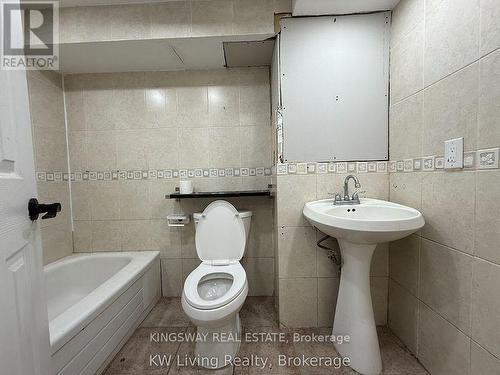 18 Gemshaw Crescent, Toronto, ON 