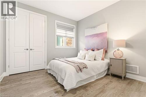 1456 Ford Strathy Crescent, Oakville, ON 