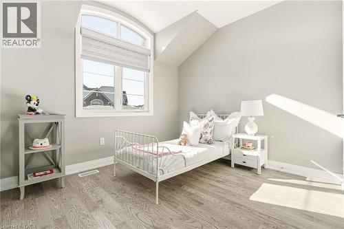 1456 Ford Strathy Crescent, Oakville, ON 