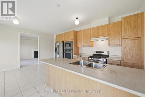 144 Gold Park Gate, Essa, ON 
