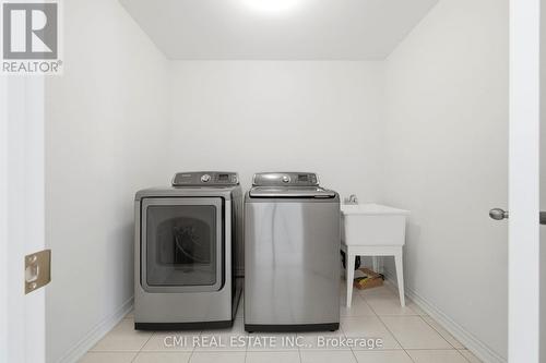 144 Gold Park Gate, Essa, ON 