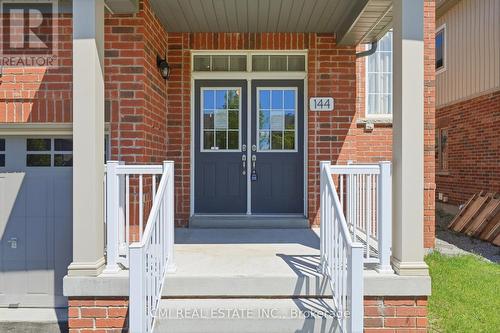 144 Gold Park Gate, Essa, ON 