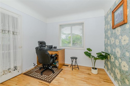 3803 Merriman Dr, Saanich, BC 