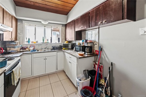 3430 Seaton St, Saanich, BC 