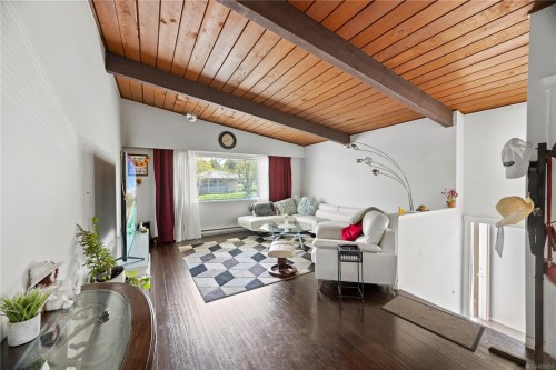 3430 Seaton St, Saanich, BC 