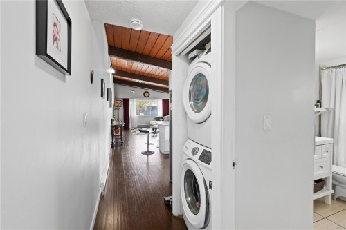 3430 Seaton St, Saanich, BC 