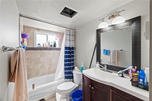 3430 Seaton St, Saanich, BC 