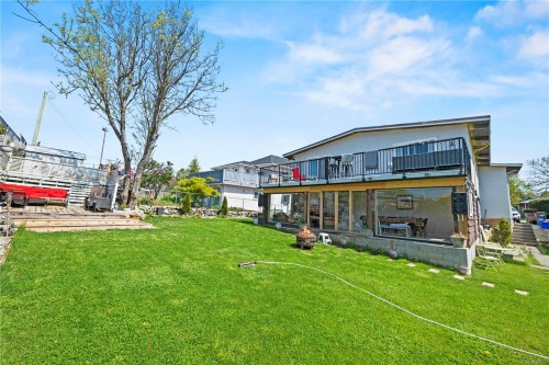3430 Seaton St, Saanich, BC 