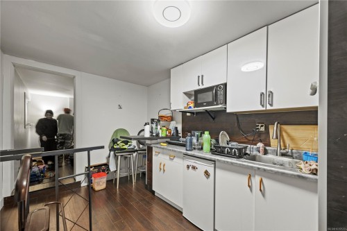3430 Seaton St, Saanich, BC 
