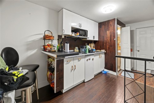 3430 Seaton St, Saanich, BC 