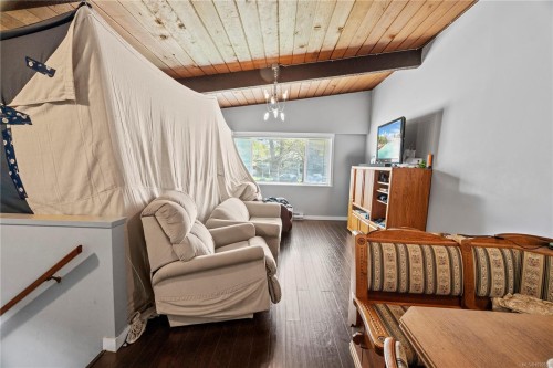 3430 Seaton St, Saanich, BC 