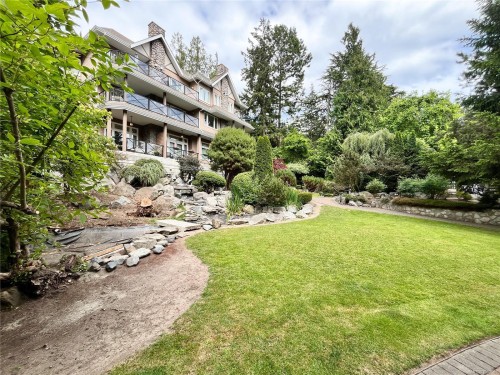 #206-2326 Harbour Rd, Sidney, BC 