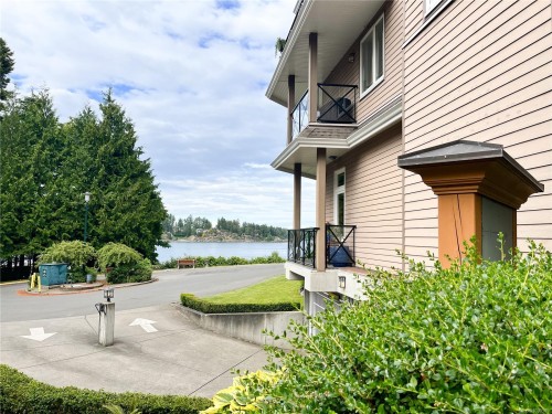 #206-2326 Harbour Rd, Sidney, BC 