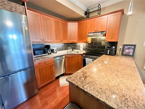#206-2326 Harbour Rd, Sidney, BC 