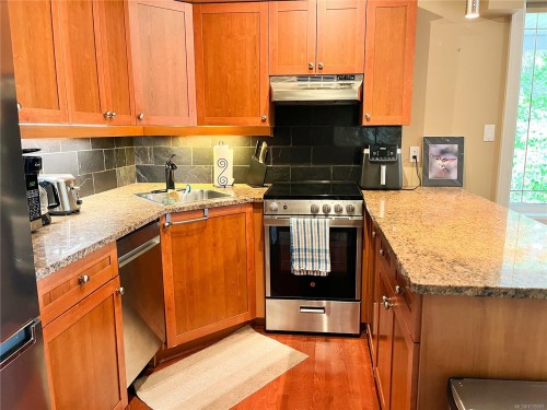 #206-2326 Harbour Rd, Sidney, BC 