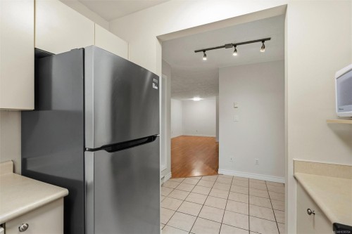 #112-894 Vernon Ave, Saanich, BC 