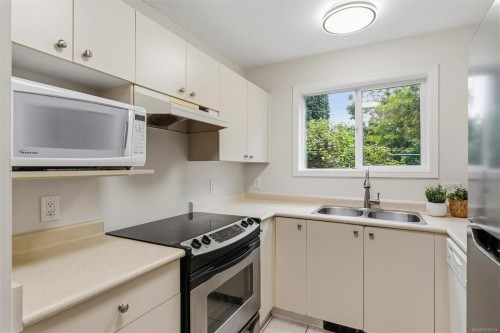 #112-894 Vernon Ave, Saanich, BC 