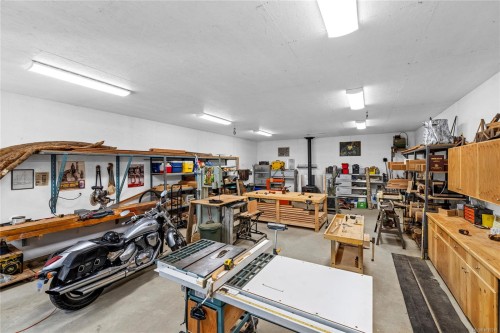 13475 Cedar Rd, Ladysmith, BC 