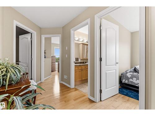 32 Lamplight Ba, Spruce Grove, AB 