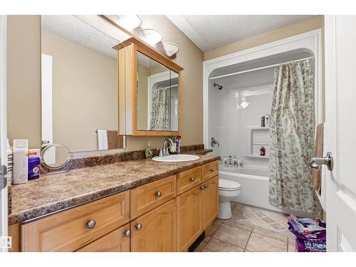32 Lamplight Ba, Spruce Grove, AB 