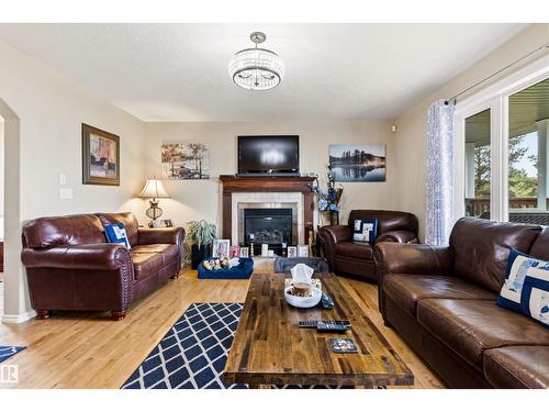 32 Lamplight Ba, Spruce Grove, AB 
