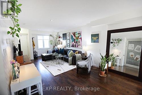 360 John Street N, Hamilton, ON 
