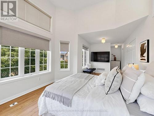 21 - 5 St.Moritz Way, Markham, ON 