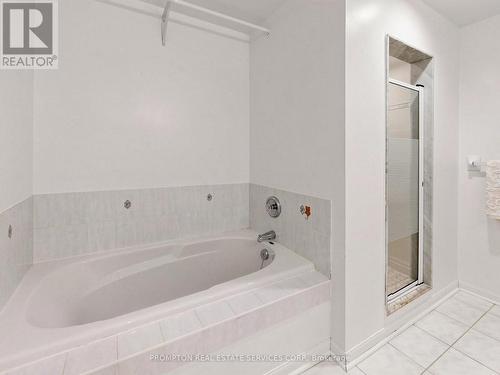 21 - 5 St.Moritz Way, Markham, ON 
