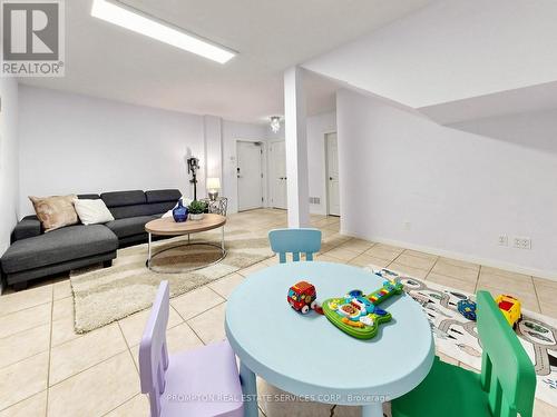 21 - 5 St.Moritz Way, Markham, ON 