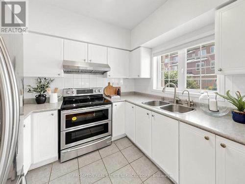 21 - 5 St.Moritz Way, Markham, ON 
