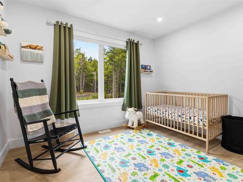 60 Wickshire Lane, Grand Lake, NS 