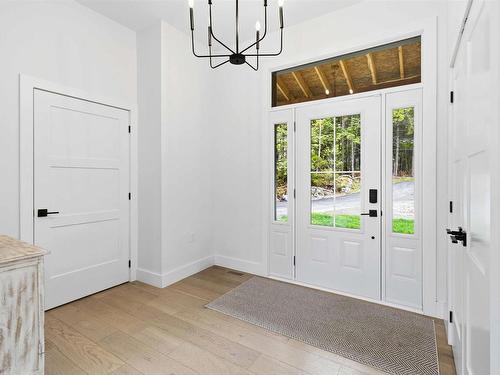 60 Wickshire Lane, Grand Lake, NS 