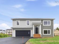 19 Turner James Avenue Lantz, NS B2S 0C5