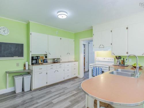 471 Clifton Avenue, Windsor, NS 