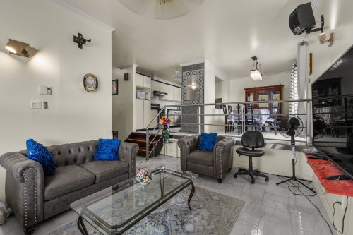 Salon - 4040 40E Avenue, Montréal (Rivière-Des-Prairies/Pointe-Aux-Trembles), QC 