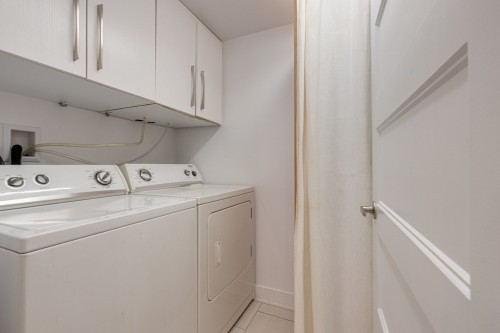 Laundry - 3956 Rue Monselet, Montréal (Montréal-Nord), QC 