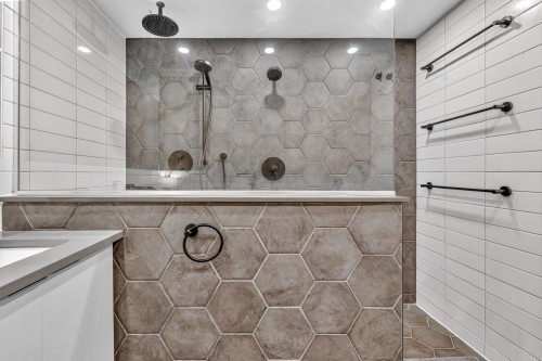 Salle de bains - 580 Rue Darling, Montréal (Mercier/Hochelaga-Maisonneuve), QC 
