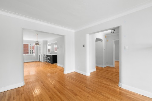 Salon - 3462 Av. De Kent, Montréal (Côte-Des-Neiges/Notre-Dame-De-Grâce), QC 