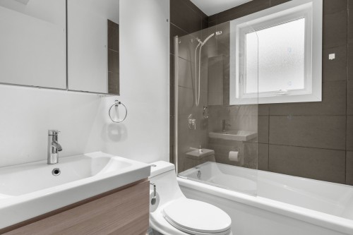 Salle de bains - 3462 Av. De Kent, Montréal (Côte-Des-Neiges/Notre-Dame-De-Grâce), QC 