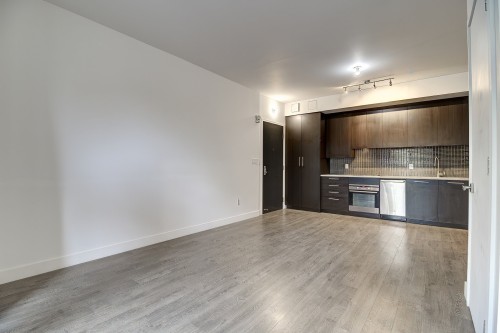 Living Room - 205-3300 Av. Troie, Montréal (Côte-Des-Neiges/Notre-Dame-De-Grâce), QC - Indoor Photo Showing Kitchen