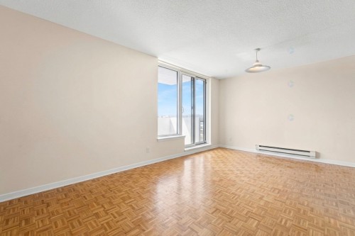 Salle à manger - 608-285 Rue Laurier, Gatineau (Hull), QC 
