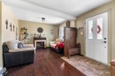Salon - 196 Rue Argyle, Shawville, QC 