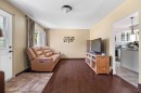 Salon - 196 Rue Argyle, Shawville, QC 
