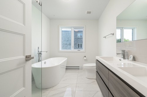 Salle de bains - 116  - 128 Rue Des Échevins, Saint-Jean-Sur-Richelieu, QC 